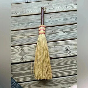 RARE - VTG Berea College Kentucky Hearth Broom 🧹